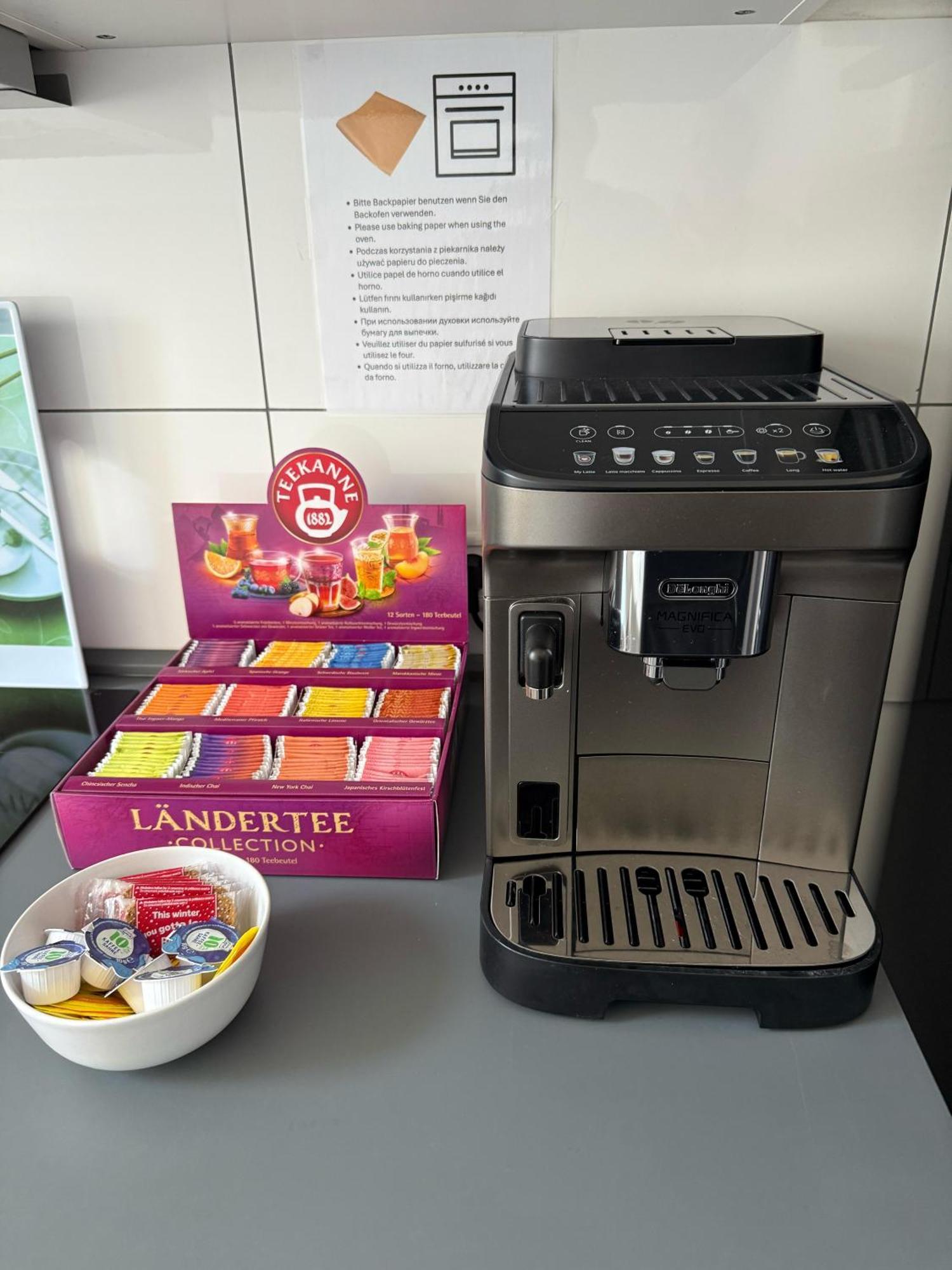 Freshly Renovated City Apartments Essen Kitchen Wifi Near Duesseldorf Airport エクステリア 写真